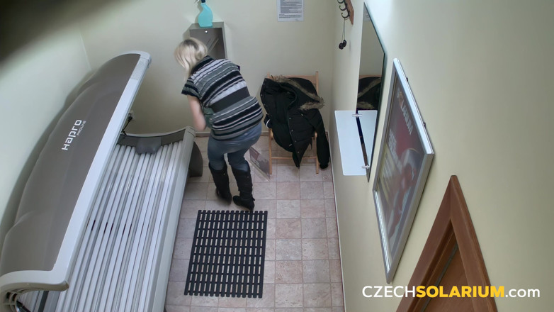 Czech Solarium: Solarium Ceko 12: cewek hot rambut pirang lagi bugil sambil bugil...