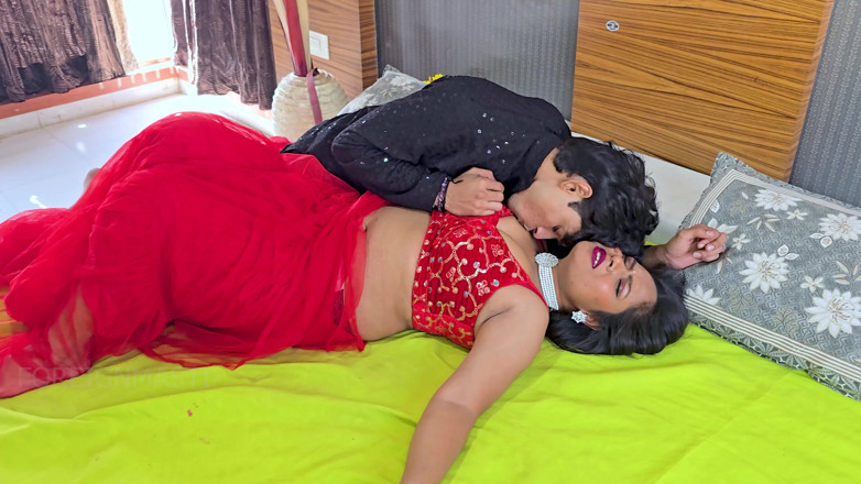 Aaka: Esposa india en primera vez antes del matrimonio - audio hindi