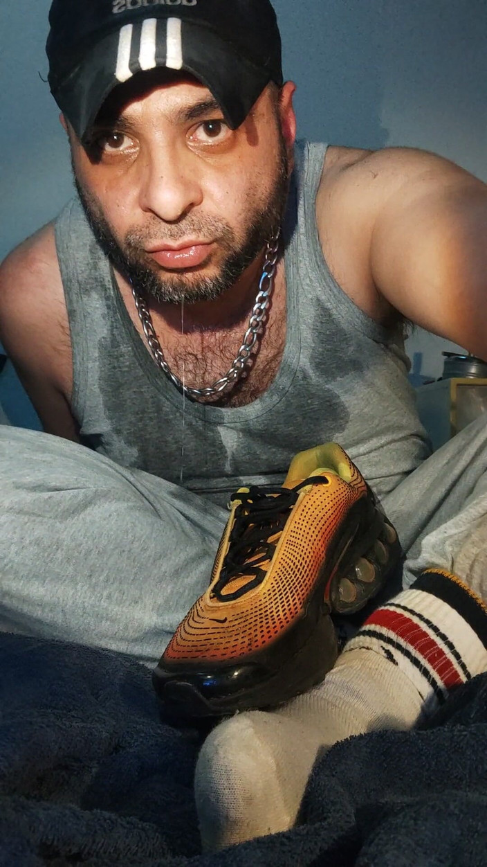 SmokedAlloy2: Kirli çoraplar, sidik ve dirtyjunkbro. Çekiç!!!