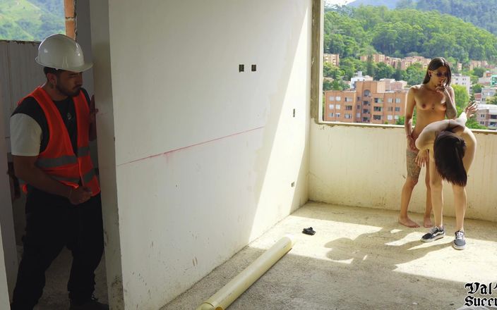 Val Succubus: Những người thích khoe hàng bị một người đàn ông xây dựng!...