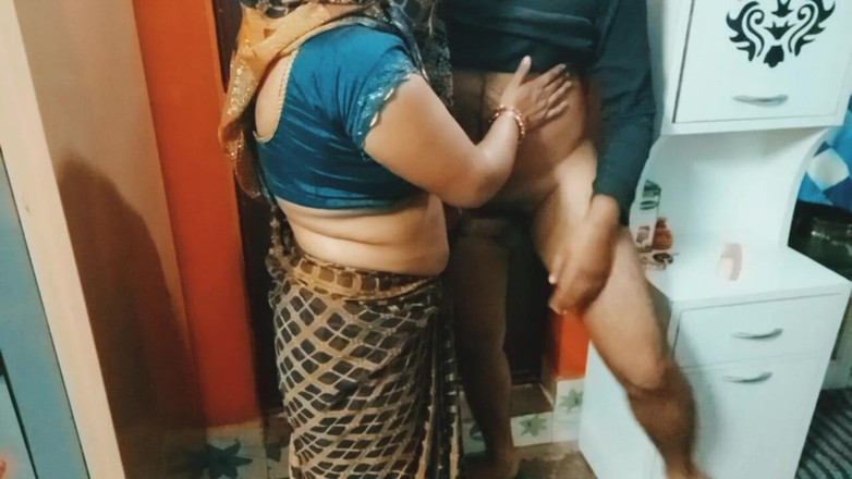 Manjushukla: Pasangan baru bercinta bersama