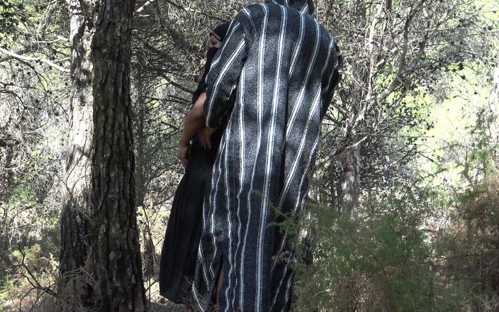 Souzan Halabi: Muslimská žena šuká v národním parku v Usa