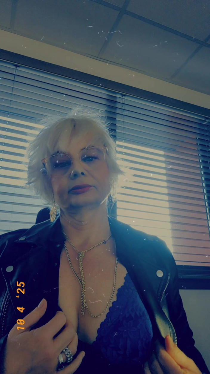 Sofy13: Sentindo-se sexy no trabalho