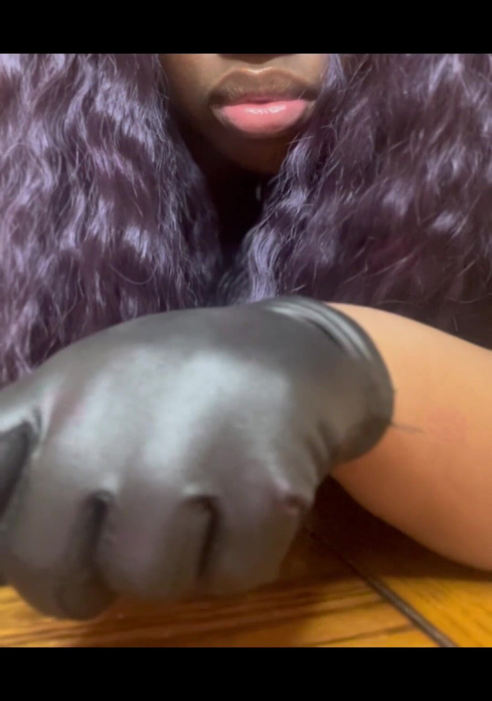 Anye Meshell: Uma freira faz uma asmr joi! Ela pecou?
