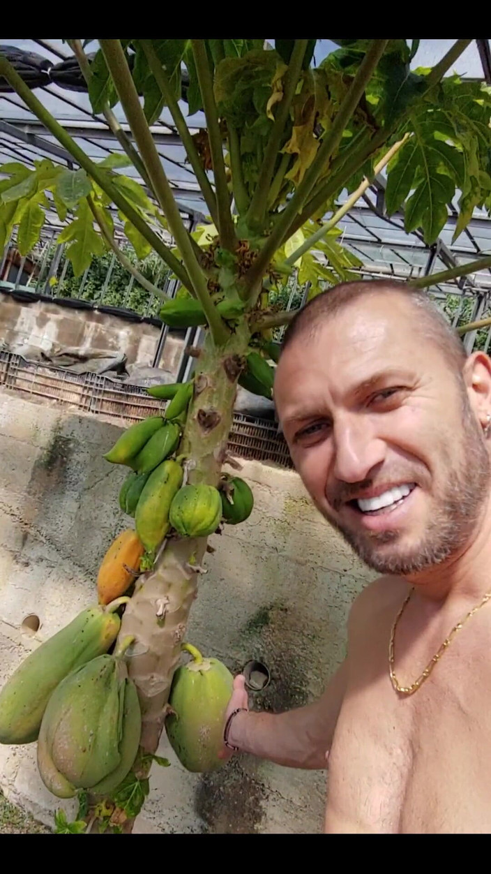 Boy jerking off: Naked in My Countryside