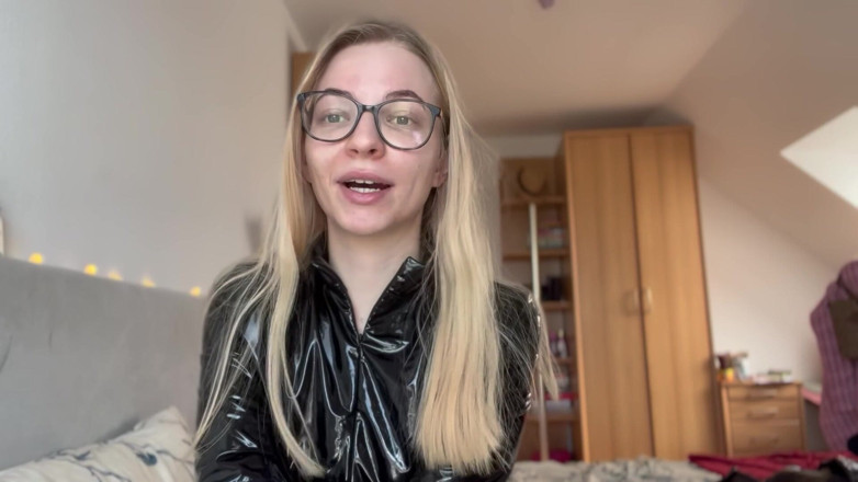 Goddess_Bella_Rae: Neden her adam bekaret aleti takmalı