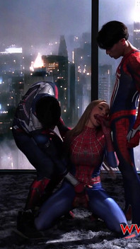 Spider Girl dientot sama superhero. Lula