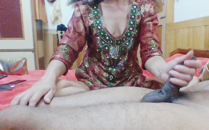 Bolly Karma: Depois de vê-la, eu desaparedo com minha meia-irmã chupando