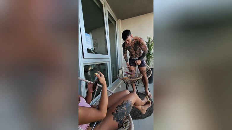 Sweet Anderson: Morbid Di Balkoni: Blowjob, Seks Berdiri Di Pagar Dan Tekak...