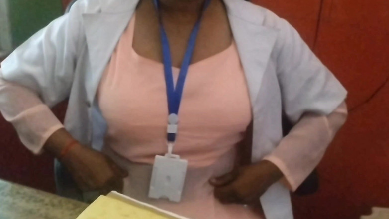 Nirman: Indická desi doktorka sexy holka má sex