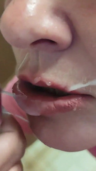 Sperma im mund und anal creampies selbstgedrehte reife MILF