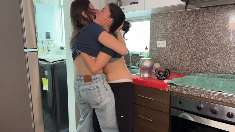 scarlettandc: Compilație lesbiană