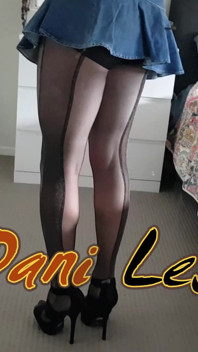 Dany Leg in Nylon Cums on Mirror