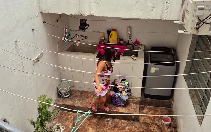 Keilimar Gomez: Vecina este urmărită spălând haine de vecina ei