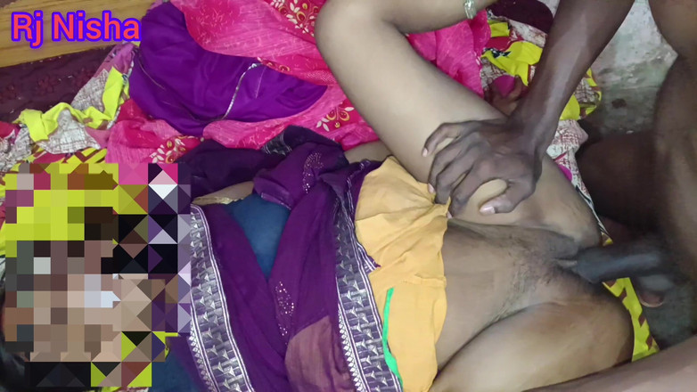 RJ NISHA: Desi hemmafru