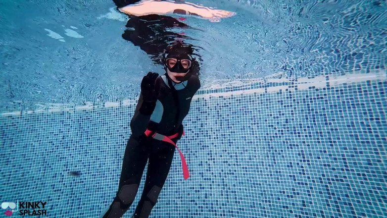 UKCuteGirl Lucy Lauren: Scuba Skills Underwater Training Session