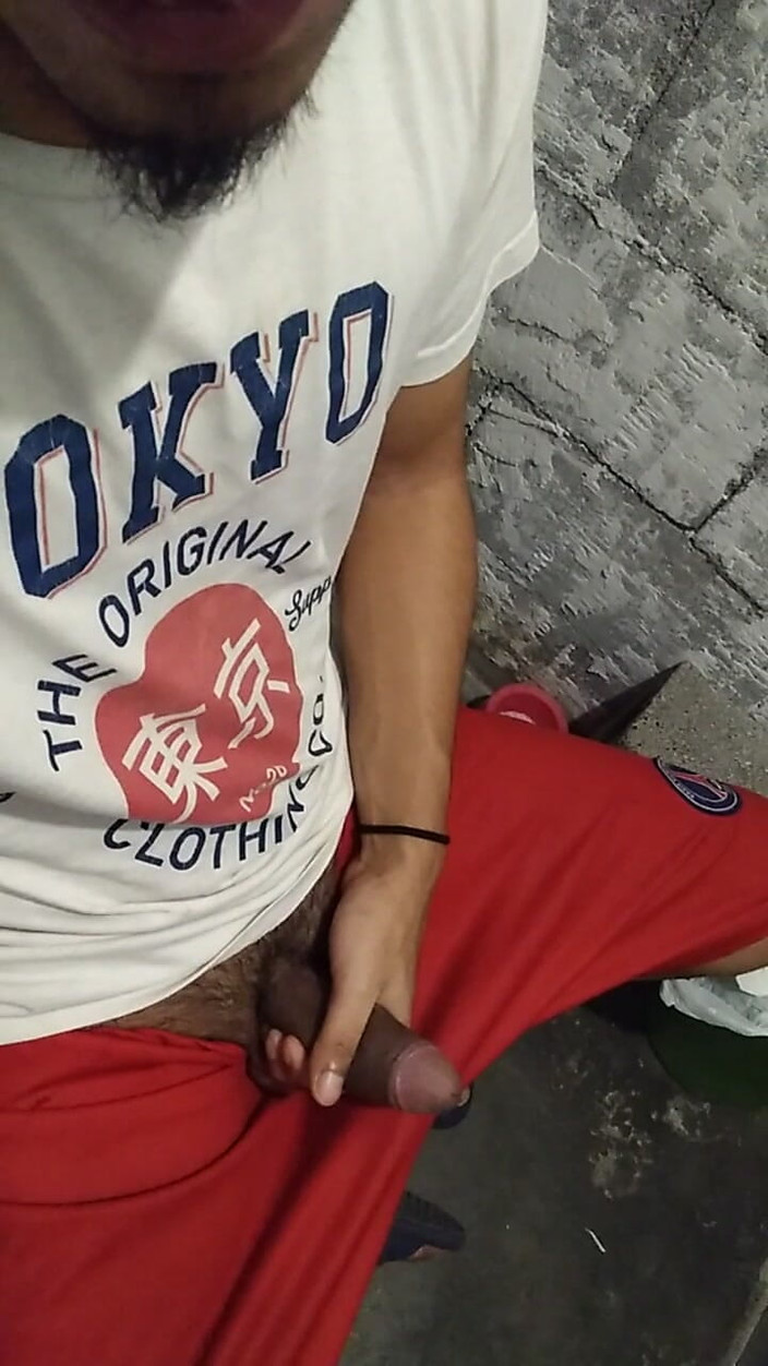 AlexAlejandro13: Я мочуся тобі на обличчя, а також мочуся