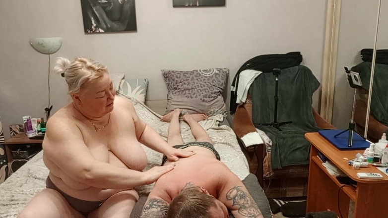 Zona901: Macocha dała masaż i obciąganie z połykaniem spermy