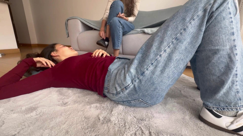 scarlettandc: I Fulfill My Fetish of Smelling My Girlfriend's Feet