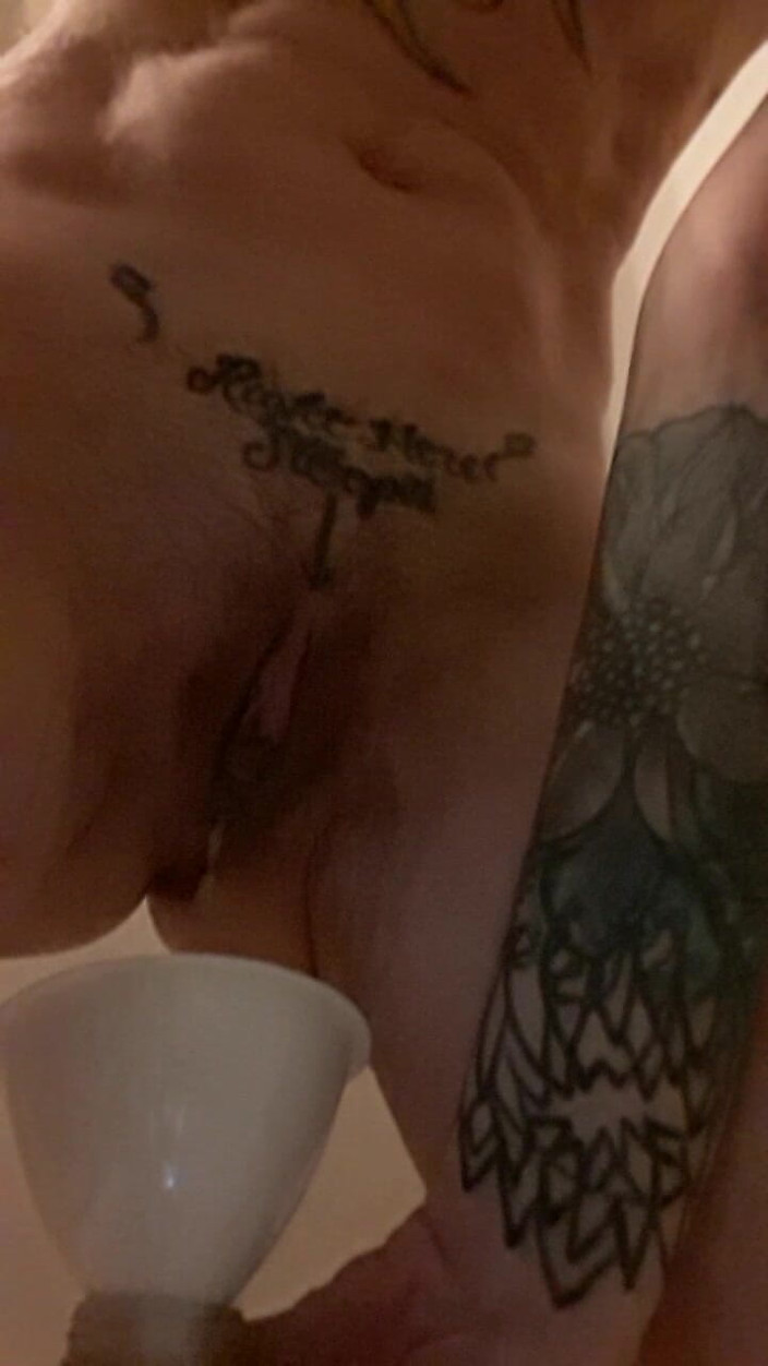 PandoraSG: Creampie Kencing Ke Dalam Botol Dengan Lubang