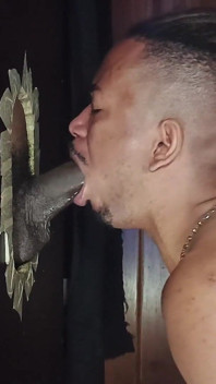 黑鸡巴在荣耀洞里让我卡住