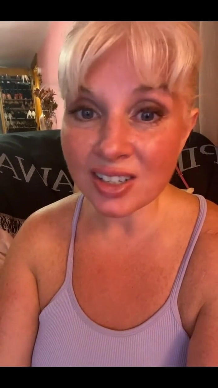PaintedRose Taboo Femdom Fetish MILF: Trénink poslušnosti Bts Od úterý malá zábava se strappy v zákulisí