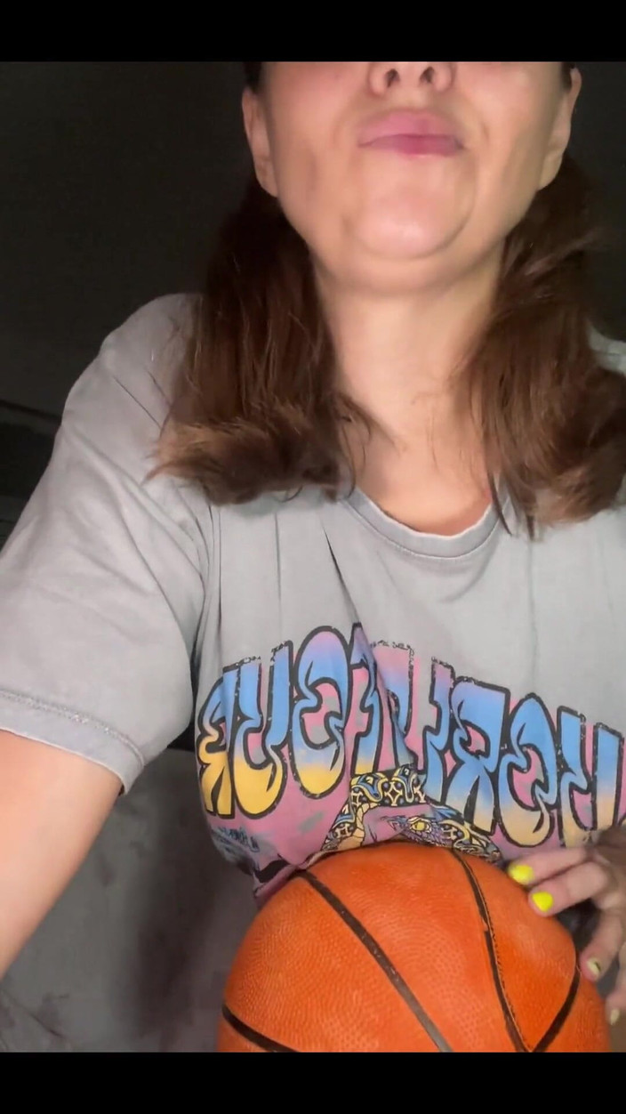 Crypto Mommy: Já está quente o suficiente hoje?