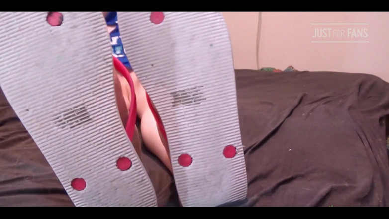 FondaDix: pervers cu Flip Flop