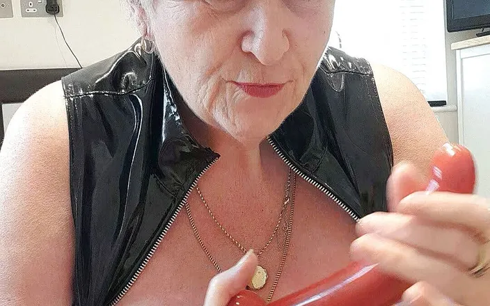 Uk Joolz: J.O.I in PVC with my red strapon and red thigh...