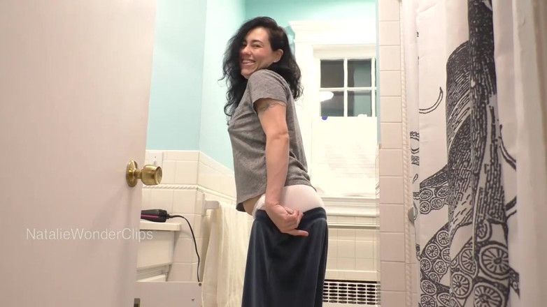 Natalie Wonder: ロンドンが見えて、フランスが見える、継母のパンツが見える