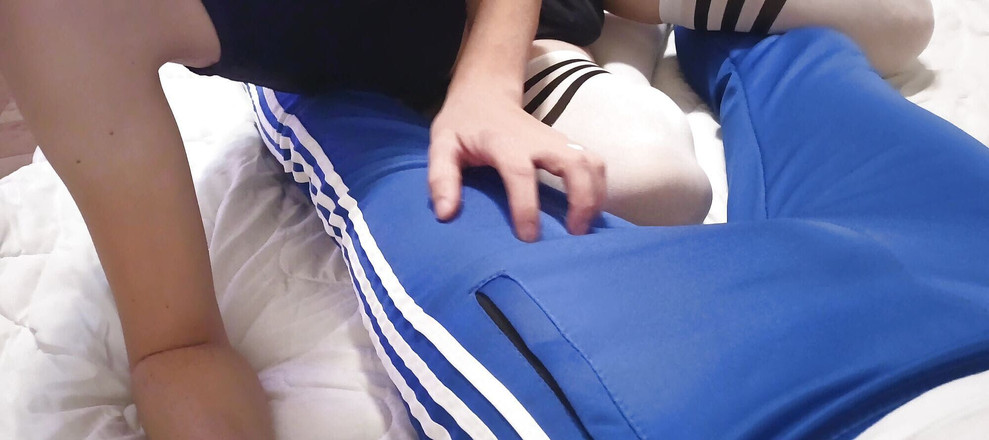 ArchiRusik: Twink badet in papis sperma! viel sperma!