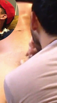 Çok kalın penis neredeyse ağzıma sığmıyor, ne kadar azgınım!