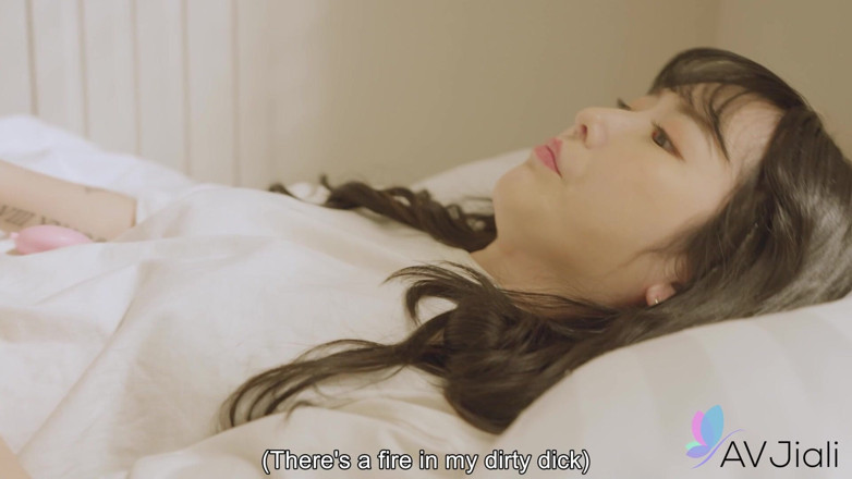 AV Jiali: Sunny Fucks Her Noisy Roommate