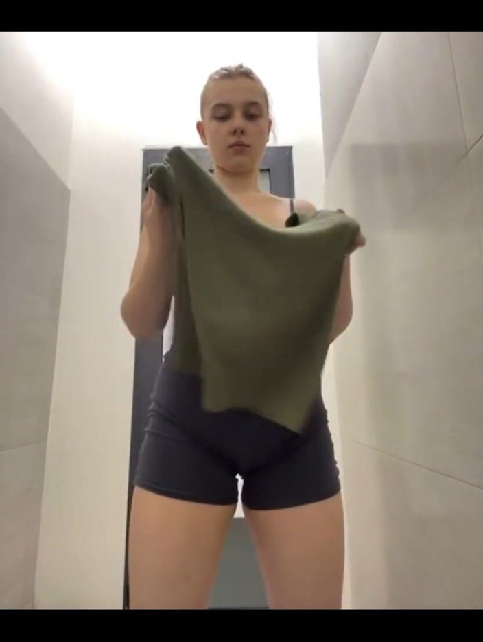 JuiceLussie: Incredible Fucking in the Gym