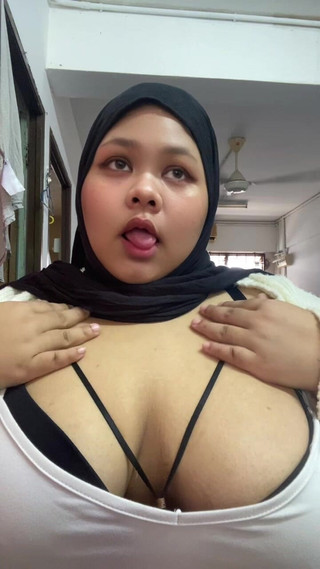 AJSXX99: Unzensierte hijabi-massage mit dicken titten