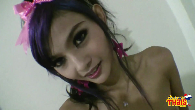 Creampie Thais: Eaw is a skinny asian doll and she is loaded...