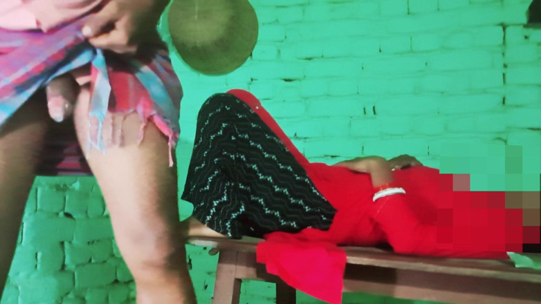 Trilokinath: Das porno-video meiner stiefschweder beobachtete indisch