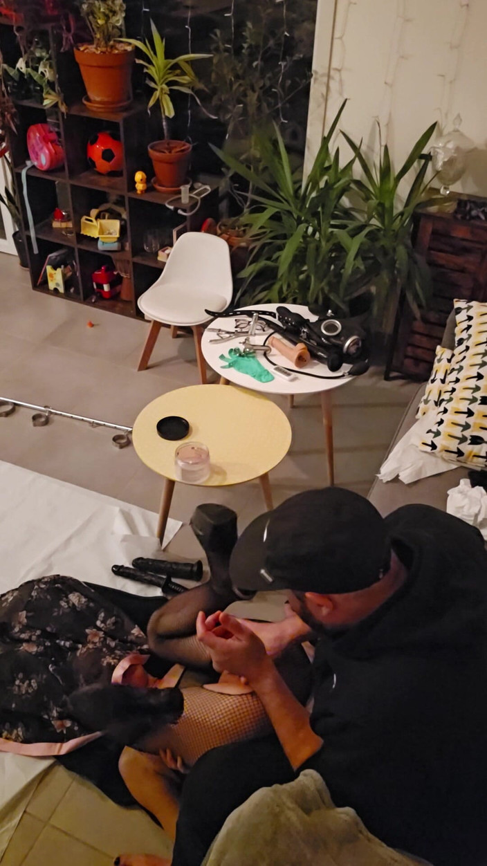 J and rose: Anal Eğitim