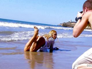Full porn collection: Sexy blonde MILF ginger ass fucked at beach shoot