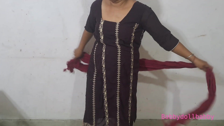 MHM: 개인 플레이로 관능적인 놀림