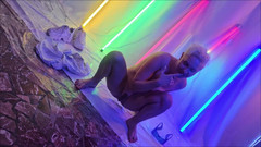 Flexble Hanna: Девушка-робот мастурбирует и сквиртует из шарика