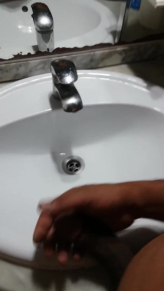 Boy top Amador: dopo la doccia un video per gli amici faphouse