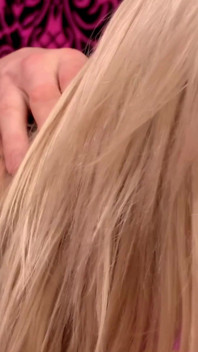 Caliente rubia petite porno babe monta sus sementales bwc en un desordenado cum facial