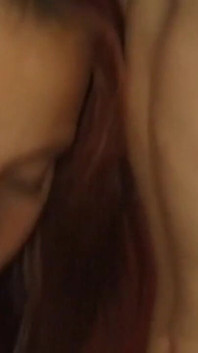 รุ่นแม่น่าเย็ดขี่ควยแข็งในฉากสุดฮอต