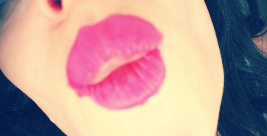 Goddess Misha Goldy: Son môi không trong của tôi cho cả hai chúng...