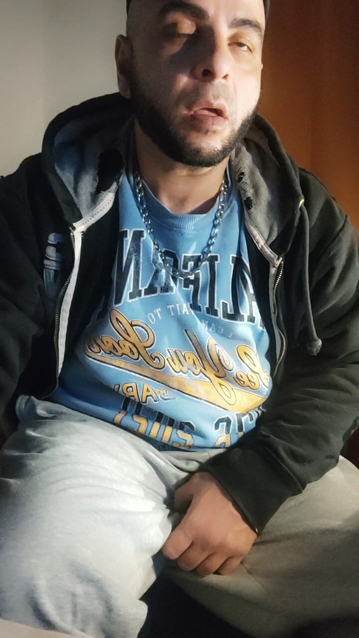 SmokedAlloy2: Dj-bro pipi și jocuri cu șosete murdare.... Ciocan pe el!