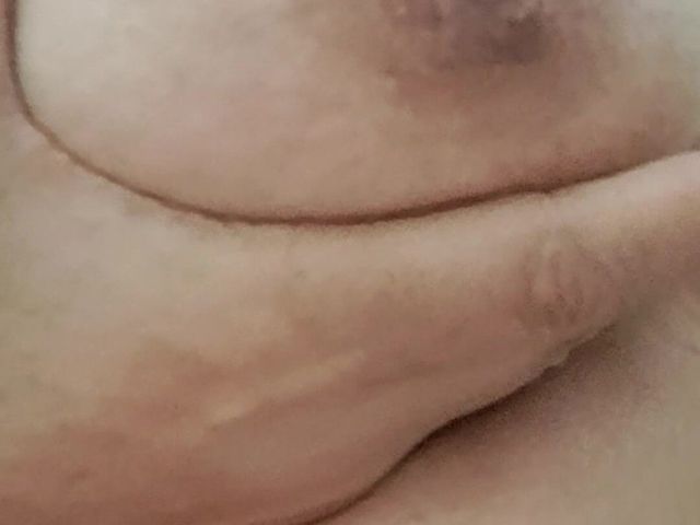 Stepmommy Urinating and Gets Gangy (Mommy big hairy pussy)