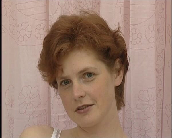 YOUR FIRST PORN: Křičící dildo Anne