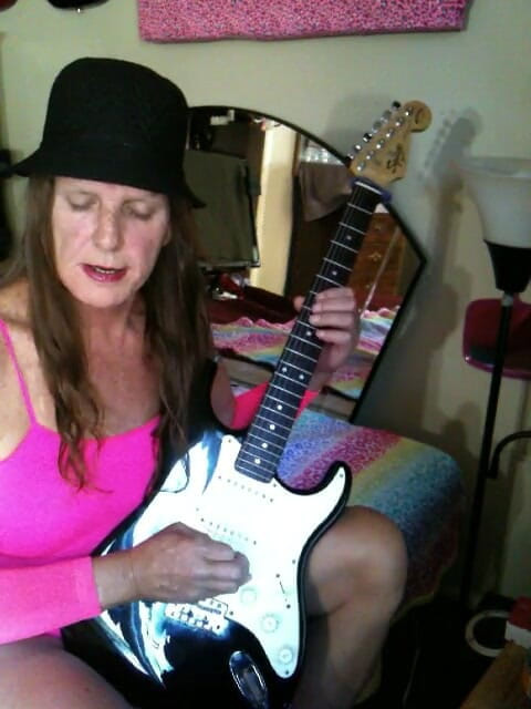 Lizzy Yum vintage and behind the scenes interviews: Lizzy Yum Vintage en achter de schermen 32