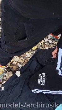 Aku tidak lurus lagi. Semua lubangku dientot habis-habisan sama kontol besar sampai crot di pinggir jalan